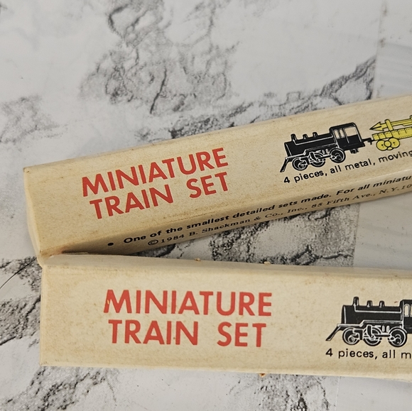 2 B. SHACKMAN, 1984 MINIATURE METAL TOY TRAIN SET Vintage - Picture 2 of 8